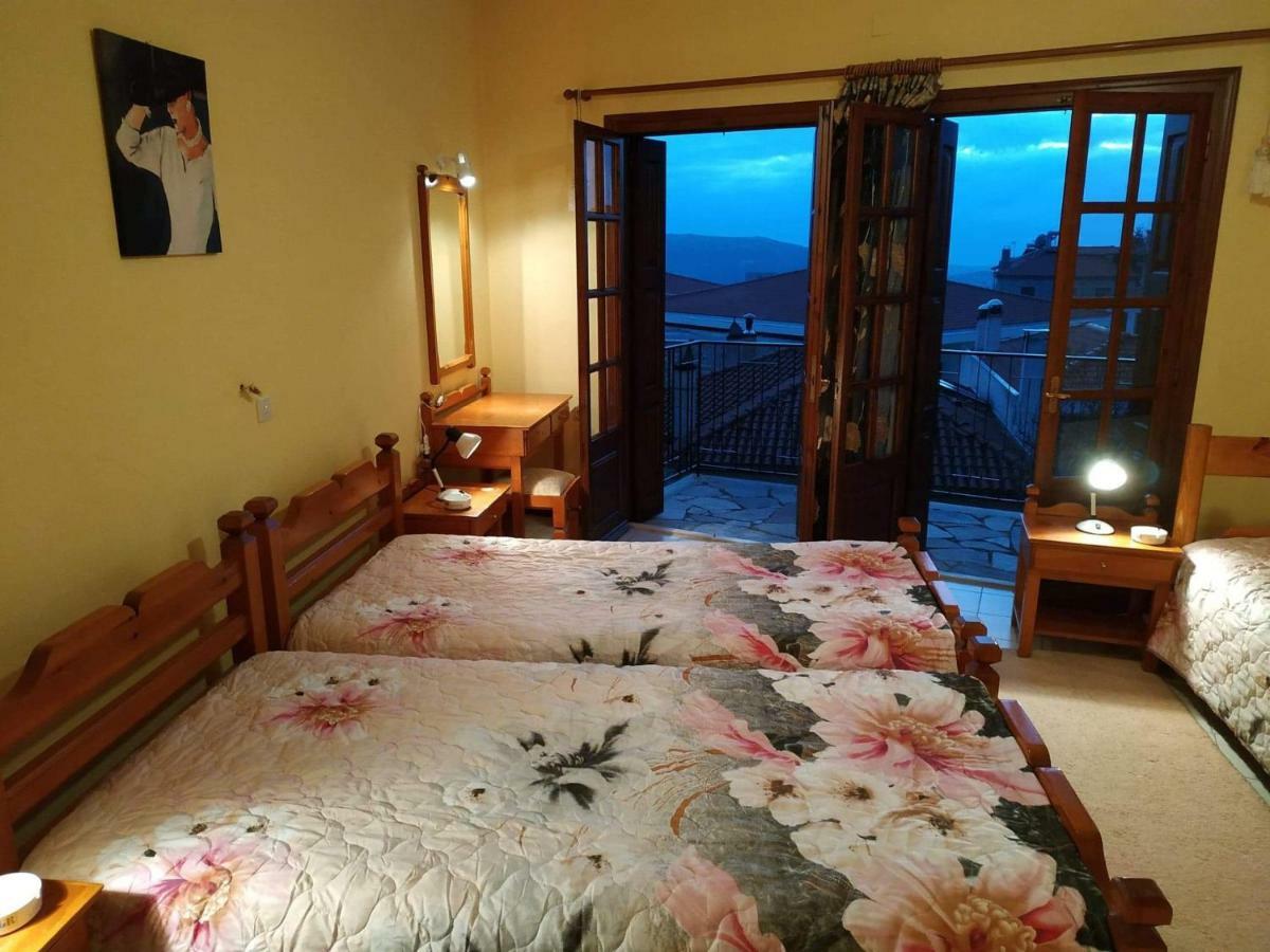 Piso Alonia Hotel Arachova Ngoại thất bức ảnh